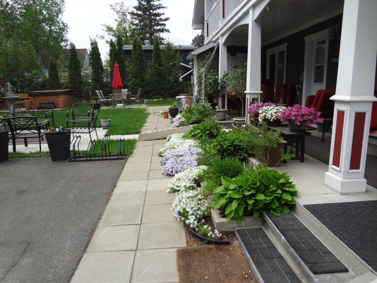Hotel Saint-Donat Exterior photo
